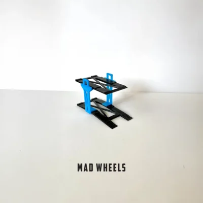 نمای دیگر بالابر خودرو ۱:۶۴ رنگ آبی