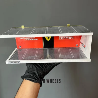 نمای دیگر دیوراما گاراژ خودرو ۱:۶۴ مدل فراری