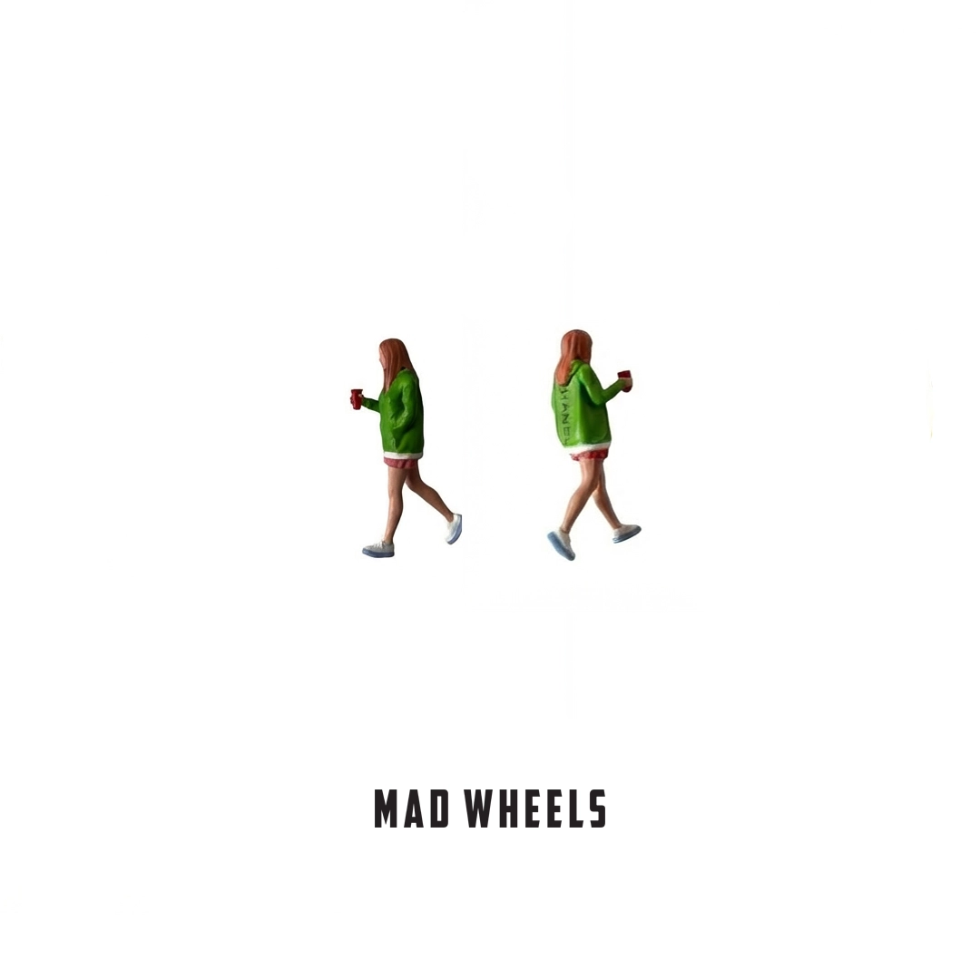 figure-woman-coffe-01 فیگور 1:64 برای ماشین کلکسیونی ـ زن لباس سبز