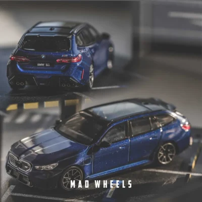 ماکت ماشین فلزی BMW M5 Touring برند Mini GT مقیاس 1:64 - تصویر 3
