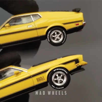 ماکت ماشین فلزی Ford Mustang Mach 1 زرد برند MINI GT مقیاس 1:64 - تصویر 4