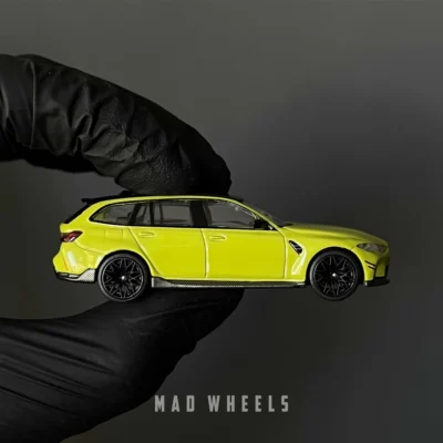 ماکت ماشین فلزی بی ام و M3 تورینگ M Performance | MINI GT 1102 BMW M3 Touring | رنگ Sao Paulo Yellow | مقیاس 1:64 - تصویر 3