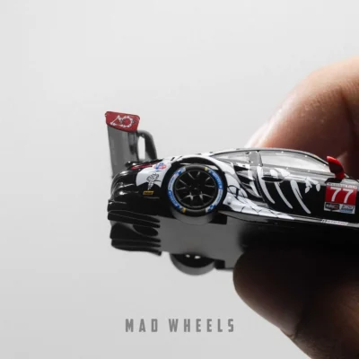 ماکت ماشین فلزی Porsche 911 GT3 R مسابقه 2023 IMSA Petit Le Mans برند MINI GT مقیاس 1:64 - تصویر 5