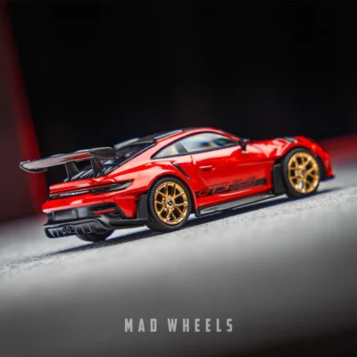 ماکت ماشین فلزی Porsche 911 GT3 RS (992) Weissach Package برند MINI GT مقیاس 1:64 - تصویر 3