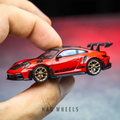ماکت ماشین فلزی Porsche 911 GT3 RS (992) Weissach Package برند MINI GT مقیاس 1:64 - تصویر 6
