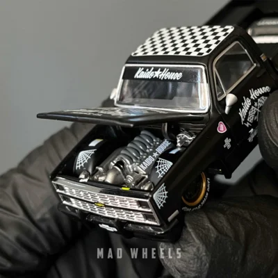 ماکت ماشین فلزی شورولت سیلورادو مشکی | Chevrolet Silverado Dually Hot Rod V1 | KAIDO HOUSE MINI GT KHMG236 | مقیاس 1:64 - Image 4