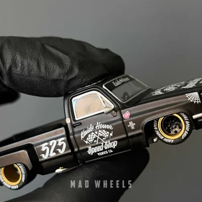 ماکت ماشین فلزی شورولت سیلورادو مشکی | Chevrolet Silverado Dually Hot Rod V1 | KAIDO HOUSE MINI GT KHMG236 | مقیاس 1:64 - Image 8