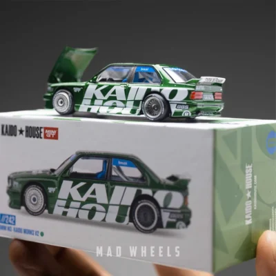 ماکت ماشین فلزی بی ام و BMW M3 Kaido Works V2 سبز | | KAIDO HOUSE KHMG242 | مقیاس 1:64 - Image 5