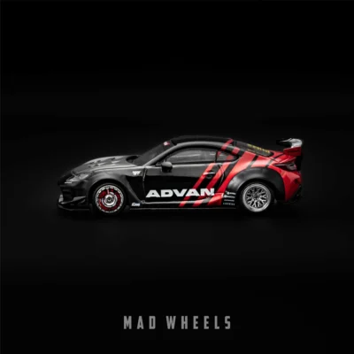 ماکت ماشین فلزی تویوتا GR86 لیبرتی واک ادوان | Toyota GR86 LB Nation Advan | MINI GT 1173 | مقیاس 1:64 - Image 4